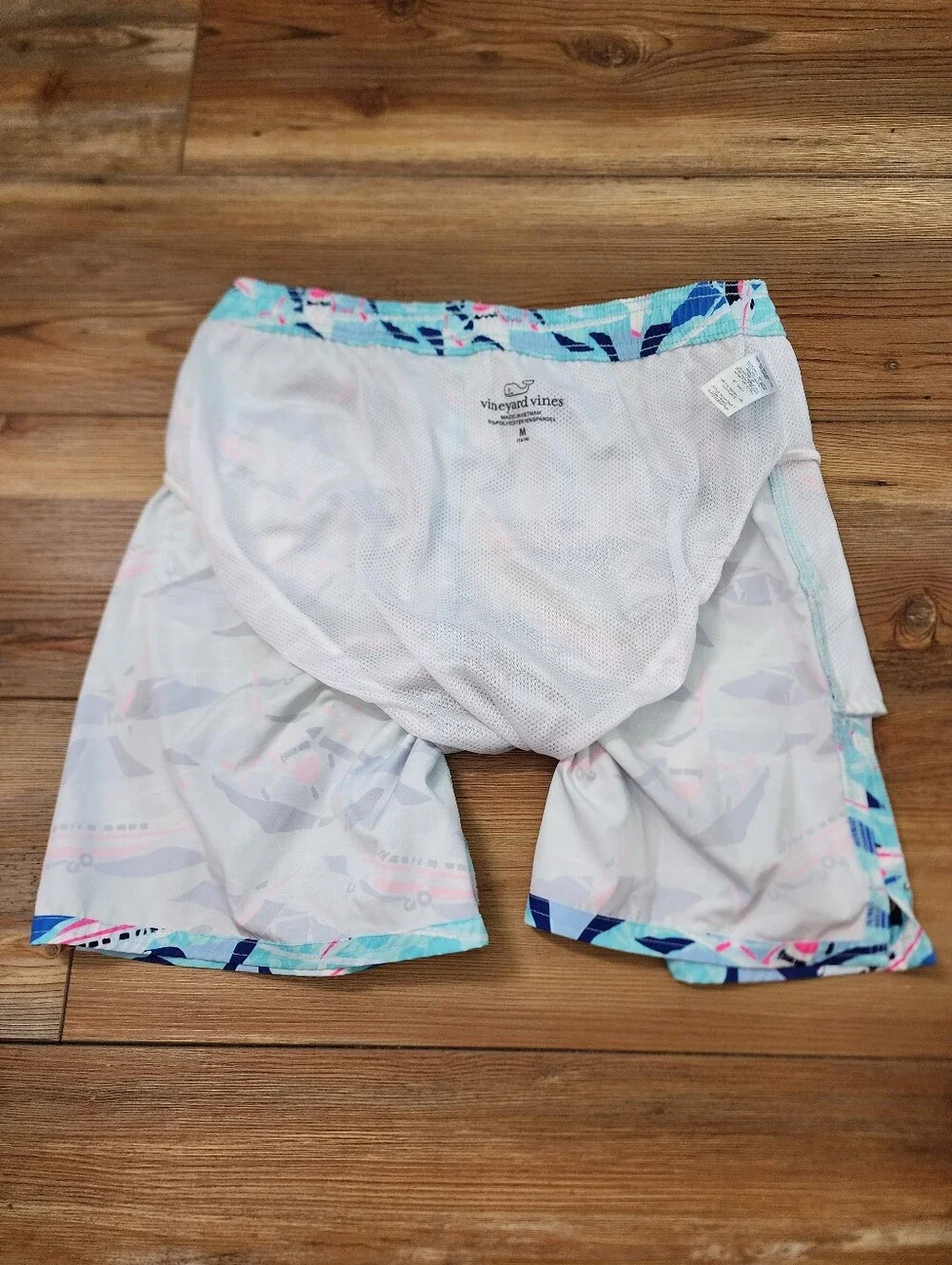 Vineyard Vines excellent used